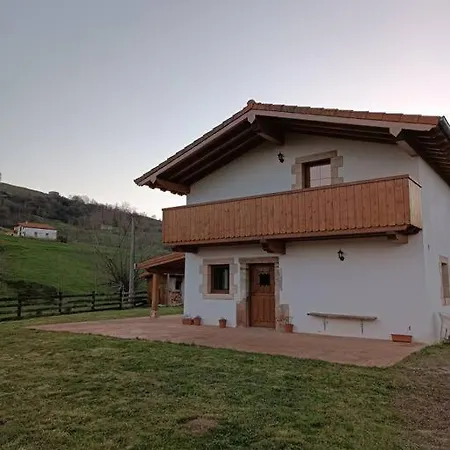 La Casa De Pino Santibanez de Villacarriedo